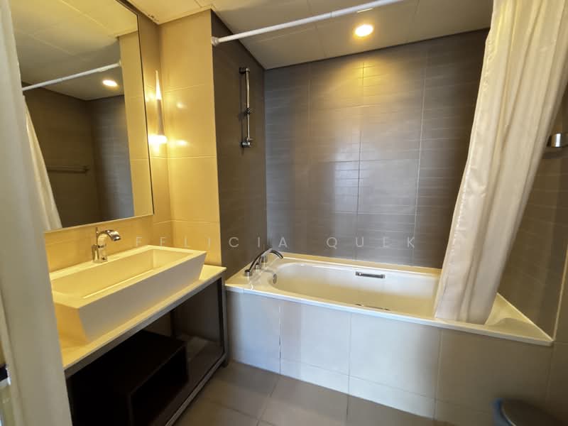 The Sail @ Marina Bay, 2 Marina Boulevard, 2 Bedrooms, 893 sqft, Condominium For Rent, by Felicia Quek, 500125128 - Bathroom - PropertyGuru.com.sg