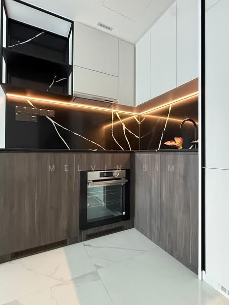 Jervois Mansion, 8 Jervois Close, 2 Bedrooms, 785 sqft, Condominium For Sale, by Melvin Sim, 500125135 - Kitchen - PropertyGuru.com.sg