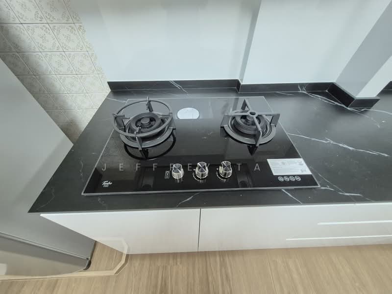 18 Bedok South Road, 18 Bedok South Road, 2 Bedrooms, 700 sqft, HDB Flat For Rent, by Jeffrey Tay, 500125136 - Kitchen - PropertyGuru.com.sg