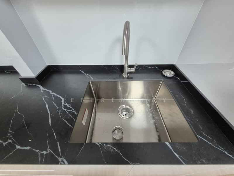 18 Bedok South Road, 18 Bedok South Road, 2 Bedrooms, 700 sqft, HDB Flat For Rent, by Jeffrey Tay, 500125136 - Kitchen - PropertyGuru.com.sg