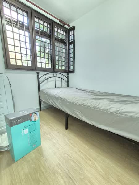 18 Bedok South Road, 18 Bedok South Road, 2 Bedrooms, 700 sqft, HDB Flat For Rent, by Jeffrey Tay, 500125136 - Bedroom - PropertyGuru.com.sg