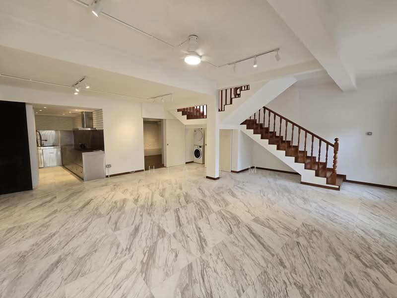 Kim Yam Road Conservation SOHO Style Shophouse, Kim Yam Road, 1,800 sqft, Office For Rent, by Chia S M, 500125144 - Kitchen - CommercialGuru.com.sg