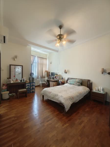 Chuan Vista, Chuan Drive, 5 Bedrooms, 2,600 sqft, Terraced House For Sale, by Seah Yihui Agnes, 500125152 - Master Bedroom - PropertyGuru.com.sg