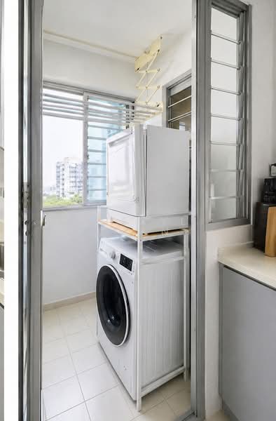 18D MacPherson Residency, 18D Circuit Road, 3 Bedrooms, 1,001 sqft, HDB Flat For Sale, by Sheryl Chan, 500125153 - Balcony - PropertyGuru.com.sg