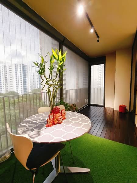57 edgedale plains, edgedale plains, 3 Bedrooms, 1,099 sqft, Executive Condominium For Sale, by Joe Yang, 500125156 - Balcony - PropertyGuru.com.sg