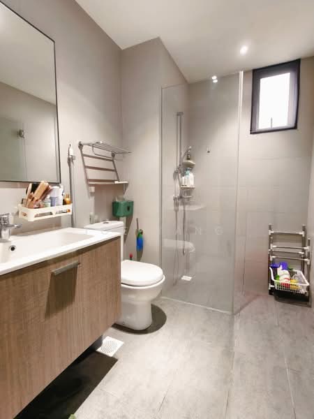 57 edgedale plains, edgedale plains, 3 Bedrooms, 1,099 sqft, Executive Condominium For Sale, by Joe Yang, 500125156 - Bathroom - PropertyGuru.com.sg