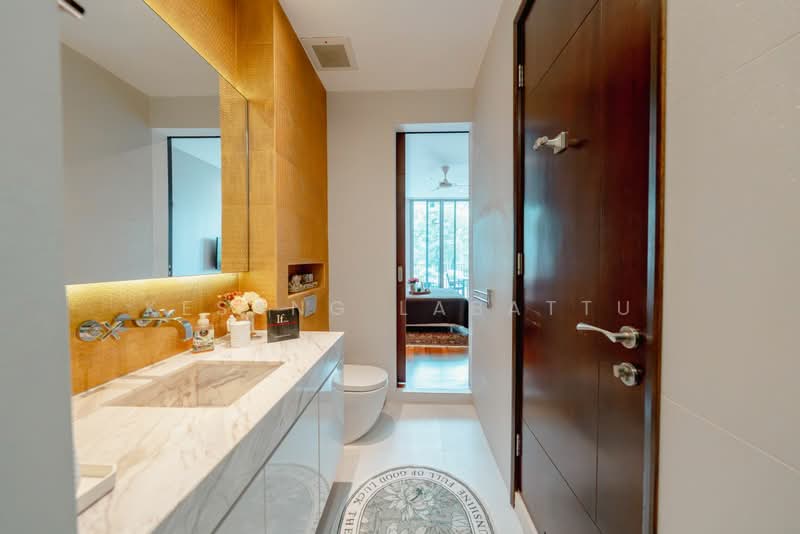 Jalan Kuras, Jalan Kuras, 5 Bedrooms, 4,900 sqft, Terraced House For Rent, by Kesang Labattu, 500125160 - Bathroom - PropertyGuru.com.sg