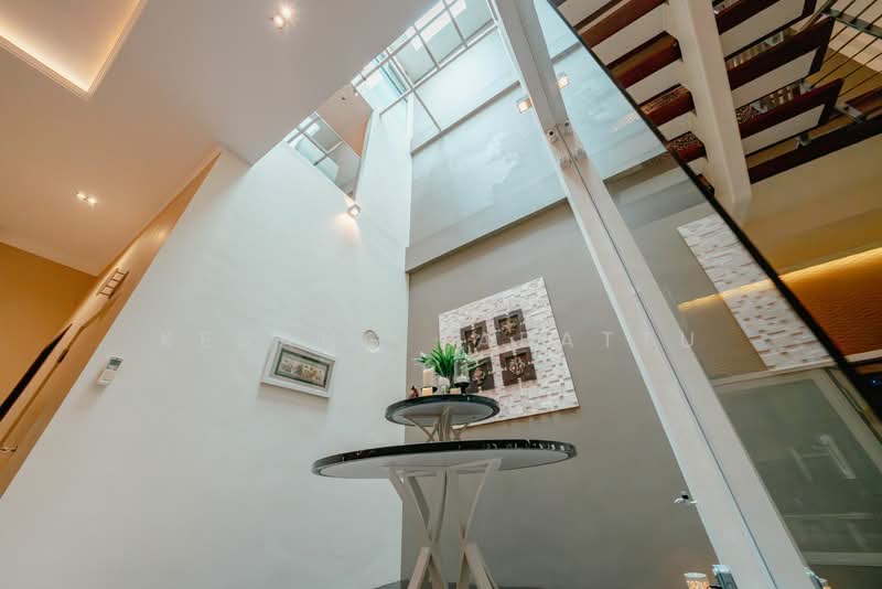 Jalan Kuras, Jalan Kuras, 5 Bedrooms, 4,900 sqft, Terraced House For Rent, by Kesang Labattu, 500125160 - Interior - PropertyGuru.com.sg