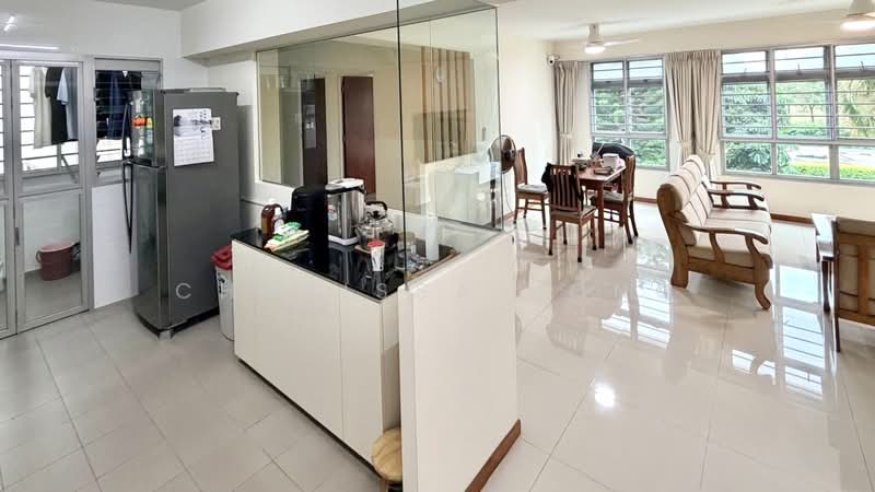 513D Yishun Street 51, 513D Yishun Street 51, 3 Bedrooms, 1,216 sqft, HDB Flat For Sale, by Charissa Kong, 500125164 - Living Room - PropertyGuru.com.sg