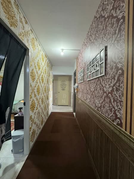 429 Pasir Ris Drive 6, 429 Pasir Ris Drive 6, 4 Bedrooms, 1,130 sqft, HDB Flat For Sale, by Risdian Isbintara, 500125174 - Aisle to Bedrooms / Kitchen - PropertyGuru.com.sg