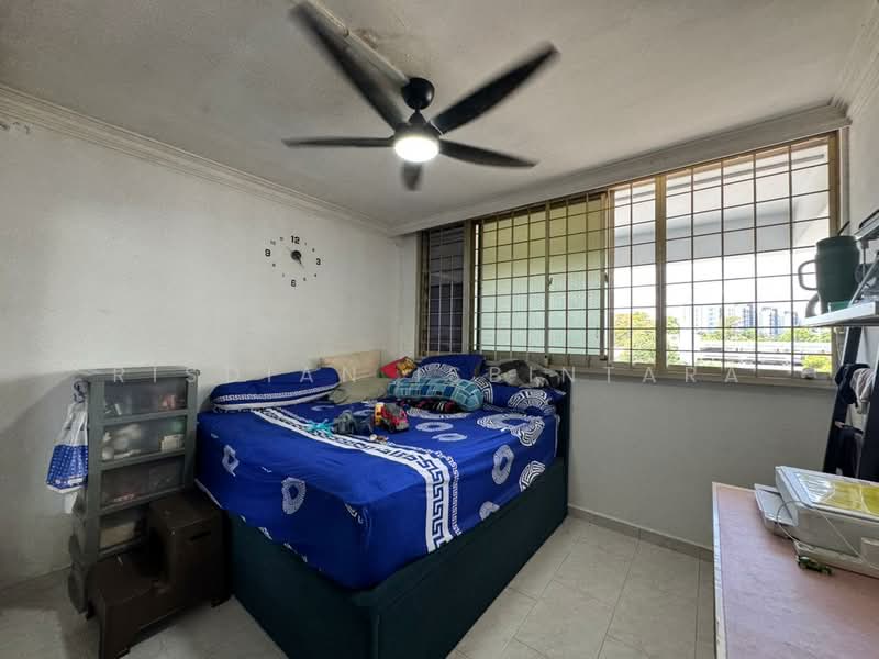 429 Pasir Ris Drive 6, 429 Pasir Ris Drive 6, 4 Bedrooms, 1,130 sqft, HDB Flat For Sale, by Risdian Isbintara, 500125174 - Bedroom 4 - PropertyGuru.com.sg