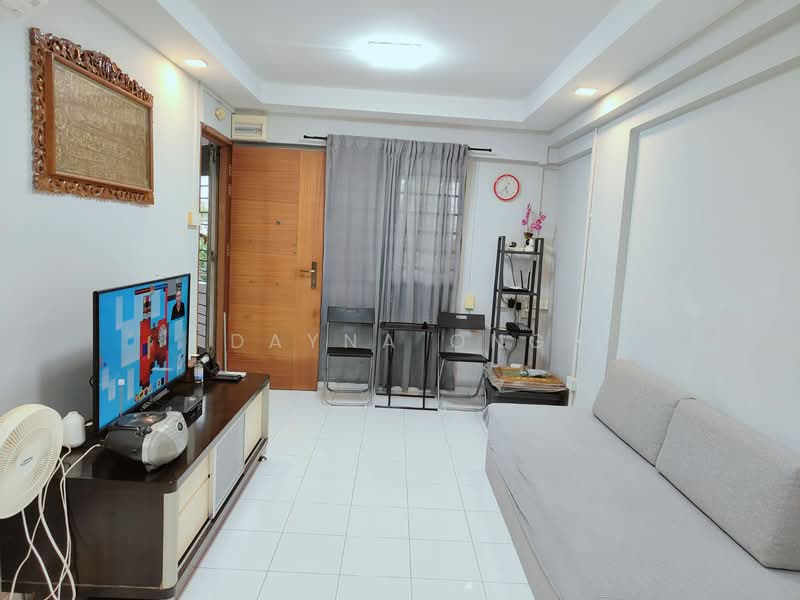 210 Jurong East Street 21, 210 Jurong East Street 21, 2 Bedrooms, 721 sqft, HDB Flat For Sale, by Dayna Ong, 500125181 - Living Room - PropertyGuru.com.sg