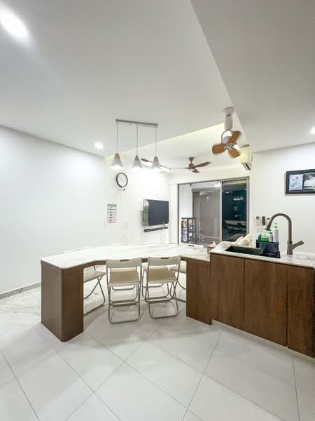 High Park Residences, 27 Fernvale Road, 3 Bedrooms, 980 sqft, Condominium For Sale, by Fadhil Jabbar, 500125186 - Kitchen - PropertyGuru.com.sg