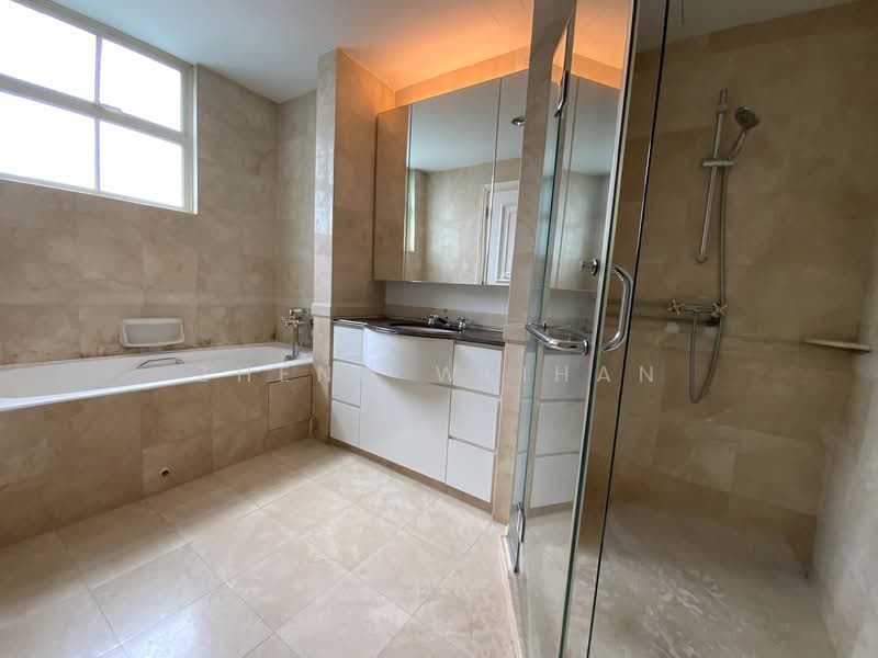 Kew Green, 67 Kew Crescent, 4 Bedrooms, 2,949 sqft, Cluster House For Sale, by Zheng Weihan, 500125189 - Bathroom - PropertyGuru.com.sg