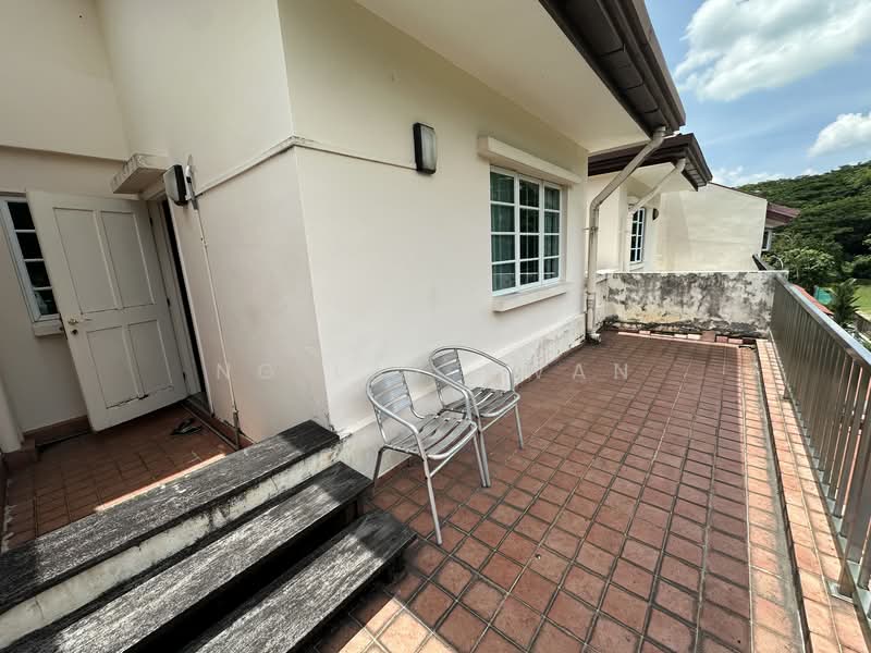 ⭐️D26 ⭐️ Original 3 Storey Terrace @ Springside Avenue, Springside Avenue, Springleaf MRT, 4 Bedrooms, 2,600 sqft, Terraced House For Sale, by Ng Lay Kwan, 500125194 - Balcony - PropertyGuru.com.sg