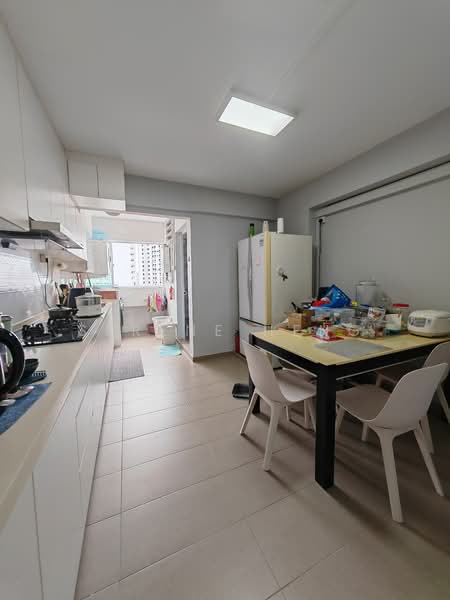 517 Jelapang Road, 517 Jelapang Road, 3 Bedrooms, 1,356 sqft, HDB Flat For Rent, by Serene Heng, 500125199 - Kitchen - PropertyGuru.com.sg