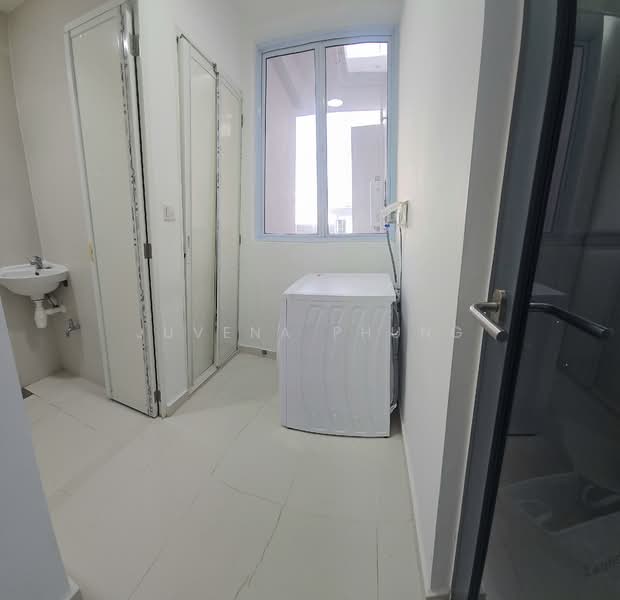 The Palette, 107 Pasir Ris Grove, 3 Bedrooms, 1,066 sqft, Condominium For Sale, by Juvena Phung, 500125200 - Helper s room & Utility Toilet,yard area - PropertyGuru.com.sg