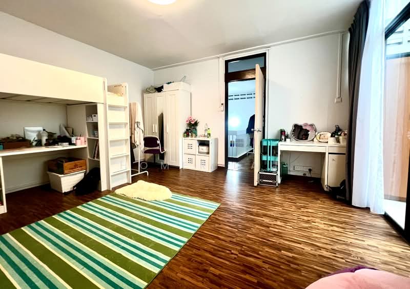 Renovated 5+1 Bedrooms Landed Terrace, Katong, 6 Bedrooms, 2,500 sqft, Terraced House For Rent, by Homer Lau, 500125202 - Bedroom - PropertyGuru.com.sg