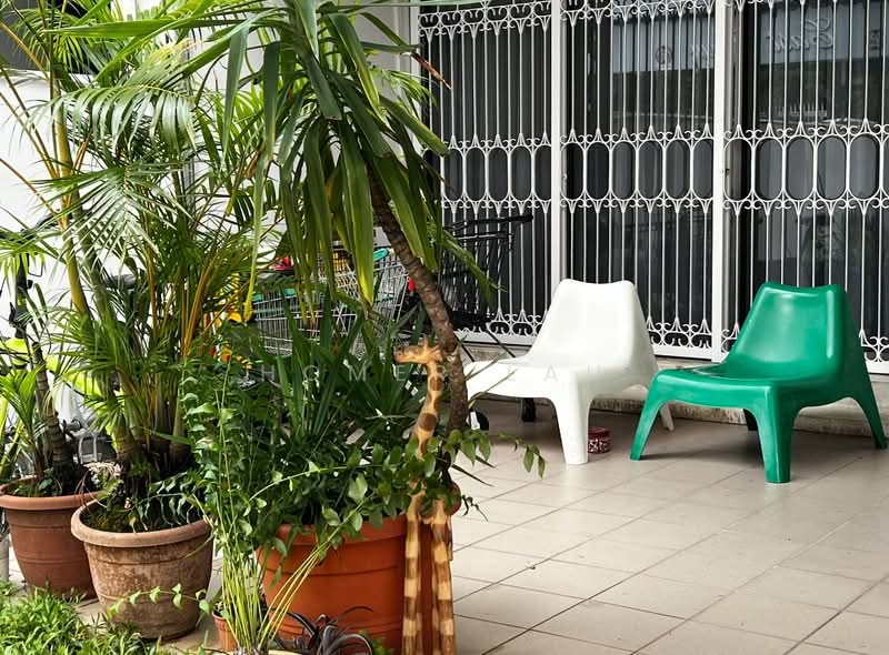 Renovated 5+1 Bedrooms Landed Terrace, Katong, 6 Bedrooms, 2,500 sqft, Terraced House For Rent, by Homer Lau, 500125202 - Exterior - PropertyGuru.com.sg