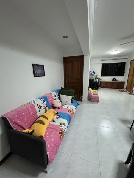 639 Ang Mo Kio Avenue 6, 639 Ang Mo Kio Avenue 6, 2 Bedrooms, 882 sqft, HDB Flat For Rent, by Sue Ooi, 500125206 - Living Room - PropertyGuru.com.sg