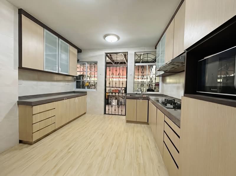 [OPEN HOUSE SAT & SUN 2-5PM] Inter-Terrace | Chuan Vista | Serangoon Gardens, Chuan Drive | Chuan Link | Chuan Place, 5 Bedrooms, 2,600 sqft, Terraced House For Sale, by Sandra Yeo, 500125208 - Kitchen - PropertyGuru.com.sg