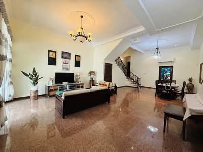 For Sale - [OPEN HOUSE SAT & SUN 2-5PM] Inter-Terrace | Chuan Vista | Serangoon Gardens