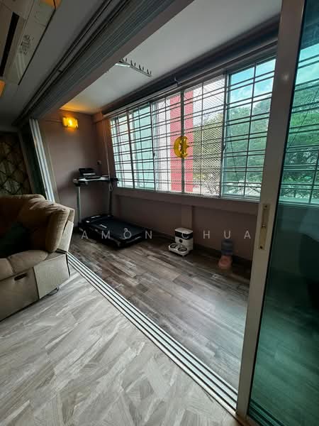 558 Jurong West Street 42, 558 Jurong West Street 42, 4 Bedrooms, 1,614 sqft, HDB Flat For Sale, by Damon Chua, 500125209 - Living Room - PropertyGuru.com.sg