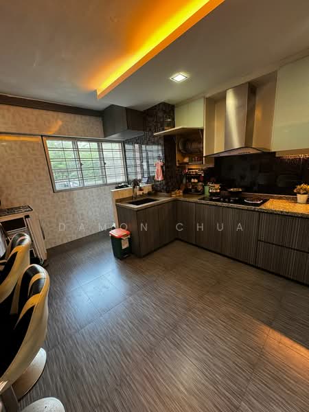 558 Jurong West Street 42, 558 Jurong West Street 42, 4 Bedrooms, 1,614 sqft, HDB Flat For Sale, by Damon Chua, 500125209 - Kitchen - PropertyGuru.com.sg
