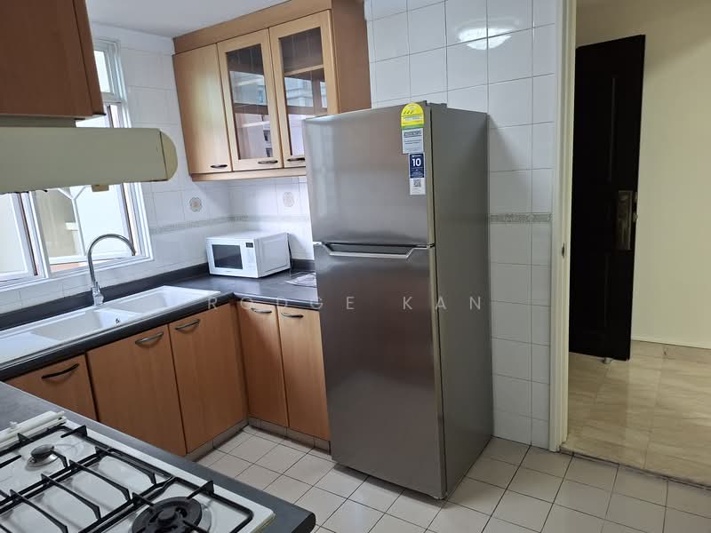 Symphony Heights, 33 Hume Avenue, 3 Bedrooms, 1,206 sqft, Condominium For Rent, by Rodge Kan, 500125224 - Kitchen - PropertyGuru.com.sg