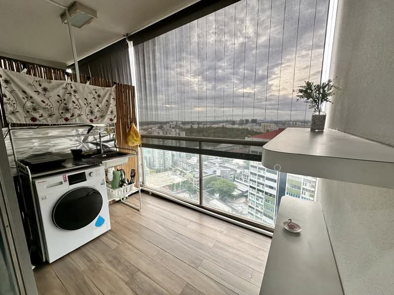 Centro Residences, 59 Ang Mo Kio Avenue 8, Room Rental, 150 sqft, Condominium For Rent, by Melissa Yeo, 500125226 - Balcony - PropertyGuru.com.sg