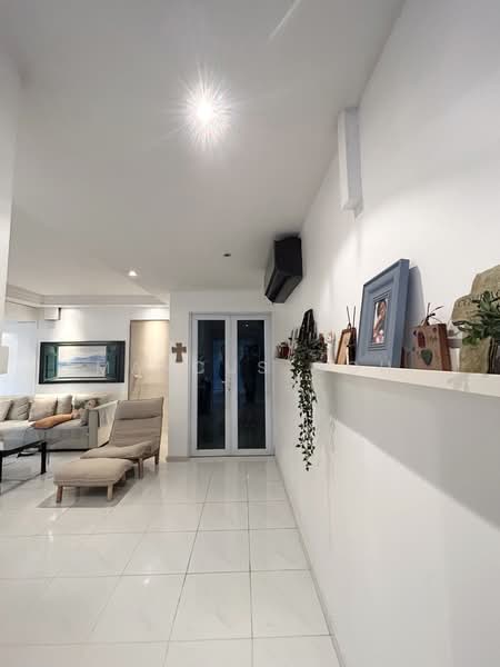 669C Jurong West Street 64, 669C Jurong West Street 64, 4 Bedrooms, 1,399 sqft, HDB Flat For Sale, by Marcus Goh, 500125230 - Living Room - PropertyGuru.com.sg