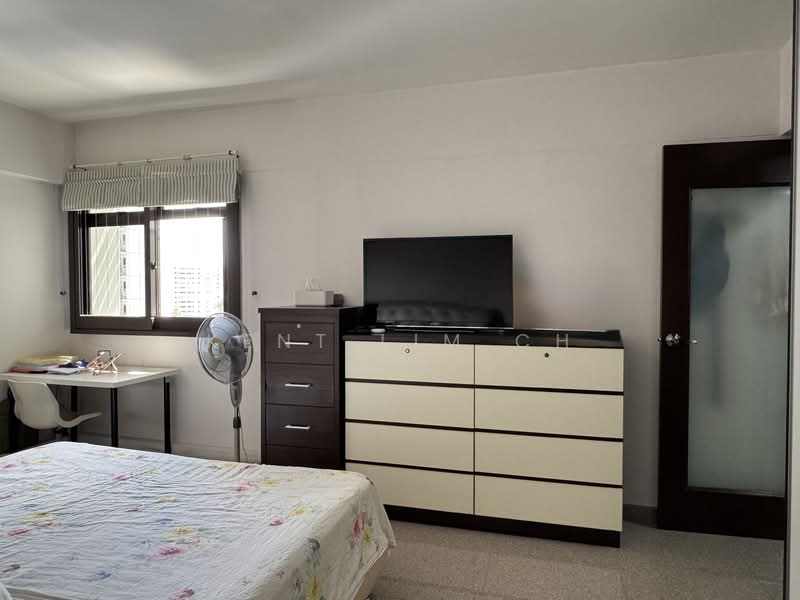 291C Compassvale Street, 291C Compassvale Street, 4 Bedrooms, 1,345 sqft, HDB Flat For Sale, by Kent Lim CH, 500125239 - Maste Bedroom - PropertyGuru.com.sg