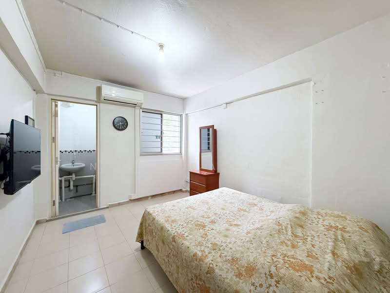 731 Yishun Street 72, 731 Yishun Street 72, 2 Bedrooms, 721 sqft, HDB Flat For Sale, by Nazri Baobed, 500125241 - Bedroom - PropertyGuru.com.sg