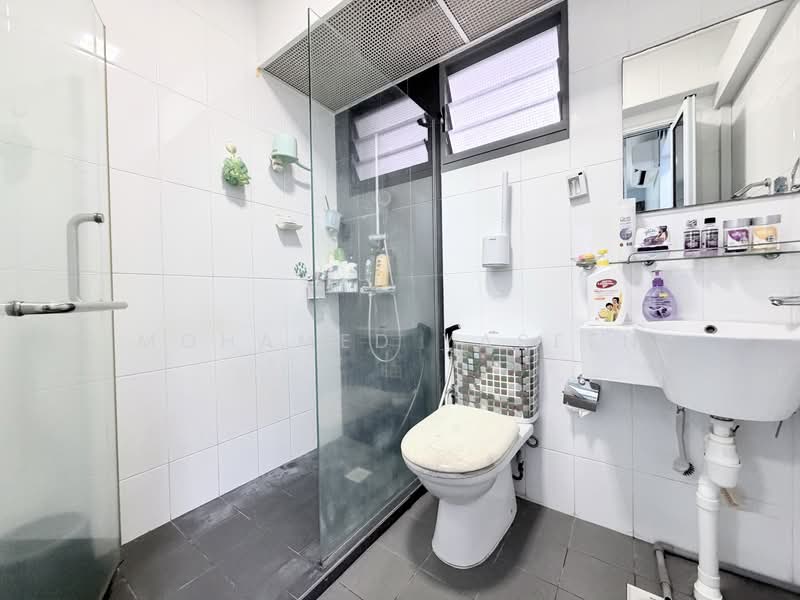 316B Punggol Way, 316B Punggol Way, 3 Bedrooms, 1,001 sqft, HDB Flat For Sale, by Mohamed Yaseen, 500125250 - Bathroom - PropertyGuru.com.sg