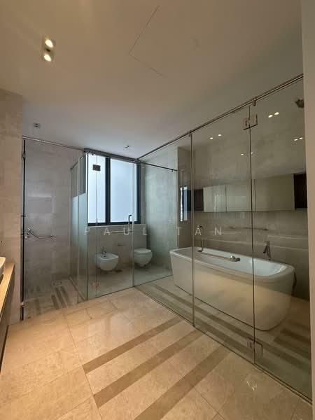 Trilight Freehold Newton District 11 Sky Mansion Penthouse Urgent Sale, , 4 Bedrooms, 5,802 sqft, Condominium For Sale, by Paul Tan, 500125257 - Bathroom - PropertyGuru.com.sg