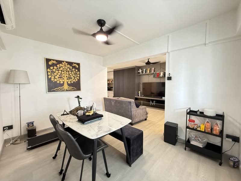 345 Clementi Avenue 5, 345 Clementi Avenue 5, 2 Bedrooms, 721 sqft, HDB Flat For Sale, by Joey Lim, 500125259 - Living Room - PropertyGuru.com.sg