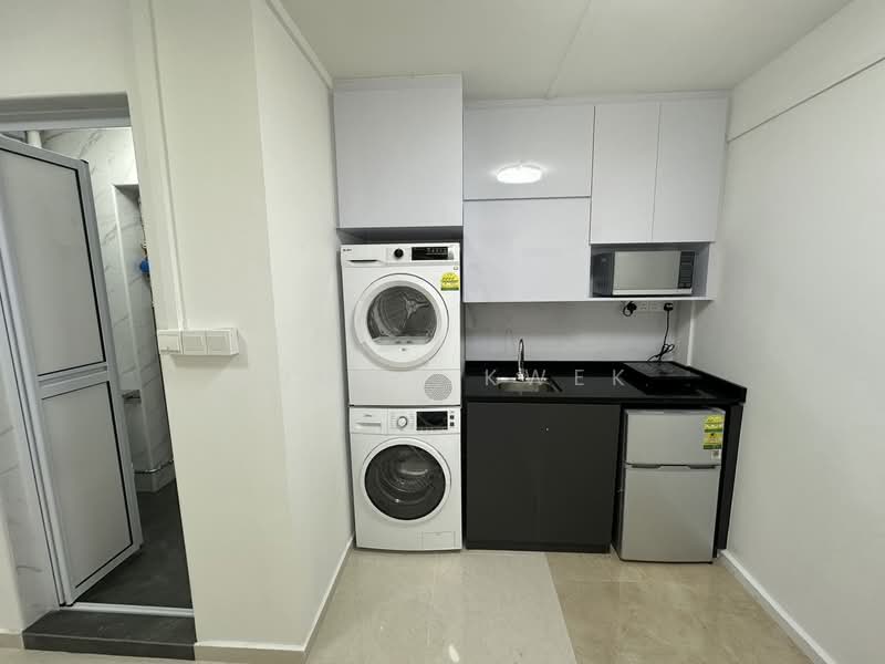 107 Jalan Bukit Merah, 107 Jalan Bukit Merah, Room Rental, 250 sqft, HDB Flat For Rent, by Tommy Kwek, 500125273 - Kitchen - PropertyGuru.com.sg