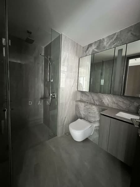 Piccadilly Grand, Northumberland Road, 3 Bedrooms, 883 sqft, Condominium For Sale, by Daniel Ong, 500125274 - Bathroom - PropertyGuru.com.sg