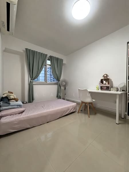 176A Edgefield Plains, 176A Edgefield Plains, 3 Bedrooms, 1,184 sqft, HDB Flat For Sale, by Alan Lim, 500125287 - Bedroom 1 - PropertyGuru.com.sg