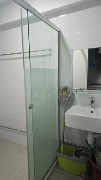 117 Simei Street 1, 117 Simei Street 1, 3 Bedrooms, 1,305 sqft, HDB Flat For Sale, by Annie Tan, 500125330 - Bathroom - PropertyGuru.com.sg