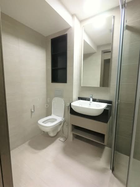 Liv on Wilkie, 9 Wilkie Terrace, 3 Bedrooms, 732 sqft, Apartment For Rent, by Meilinda Soetedjo, 500125339 - Bathroom - PropertyGuru.com.sg