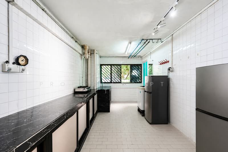 706 Clementi West Street 2, 706 Clementi West Street 2, 2 Bedrooms, 732 sqft, HDB Flat For Sale, by PROPSELLER PTE. LTD., 500125342 - Kitchen - PropertyGuru.com.sg