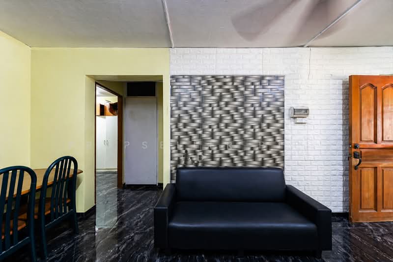 706 Clementi West Street 2, 706 Clementi West Street 2, 2 Bedrooms, 732 sqft, HDB Flat For Sale, by PROPSELLER PTE. LTD., 500125342 - Living Room - PropertyGuru.com.sg