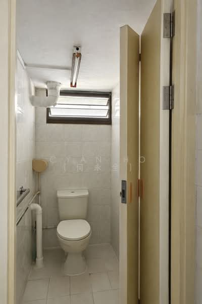 11 Upper Boon Keng Road, 11 Upper Boon Keng Road, 2 Bedrooms, 699 sqft, HDB Flat For Sale, by Cyan Ho (何永全), 500125345 - Toilet  - PropertyGuru.com.sg