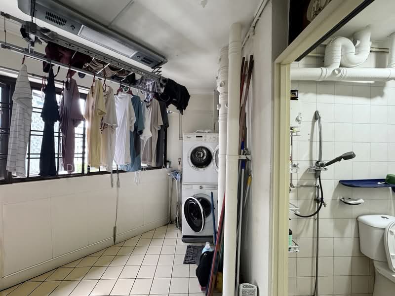 613A Bedok Reservoir Road, 613A Bedok Reservoir Road, 3 Bedrooms, 1,324 sqft, HDB Flat For Sale, by Deborah Lu 陆滢滢, 500125346 - Bathroom - PropertyGuru.com.sg