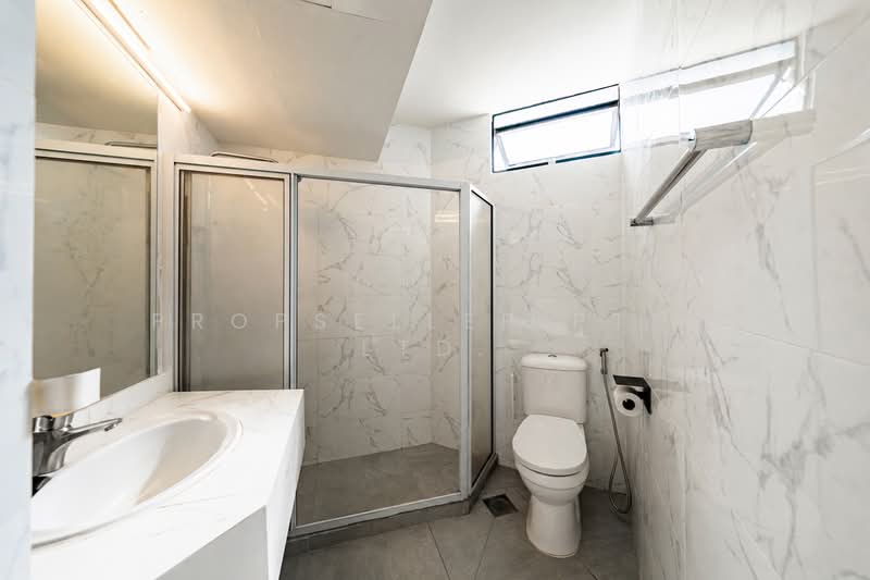 Mandarin Gardens, 5 Siglap Road, 1 Bedroom, 731 sqft, Condominium For Sale, by Reine Chan, 500125354 - Bathroom - PropertyGuru.com.sg