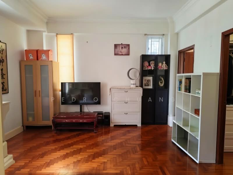 Parry Green, Parry Green, 5 Bedrooms, 3,900 sqft, Terraced House For Sale, by Pedro Chuang, 500125355 - Living Room - PropertyGuru.com.sg