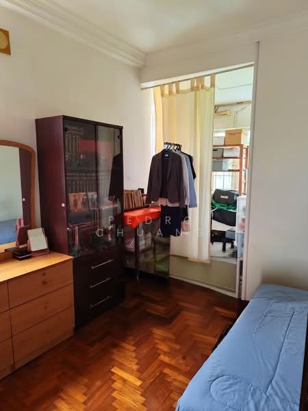 Parry Green, Parry Green, 5 Bedrooms, 3,900 sqft, Terraced House For Sale, by Pedro Chuang, 500125355 - Bedroom - PropertyGuru.com.sg