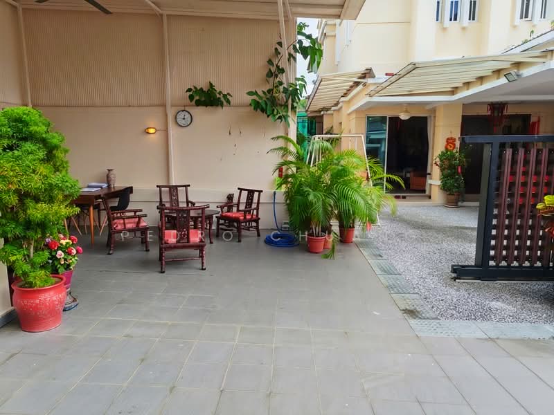 Parry Green, Parry Green, 5 Bedrooms, 3,900 sqft, Terraced House For Sale, by Pedro Chuang, 500125355 - Exterior - PropertyGuru.com.sg