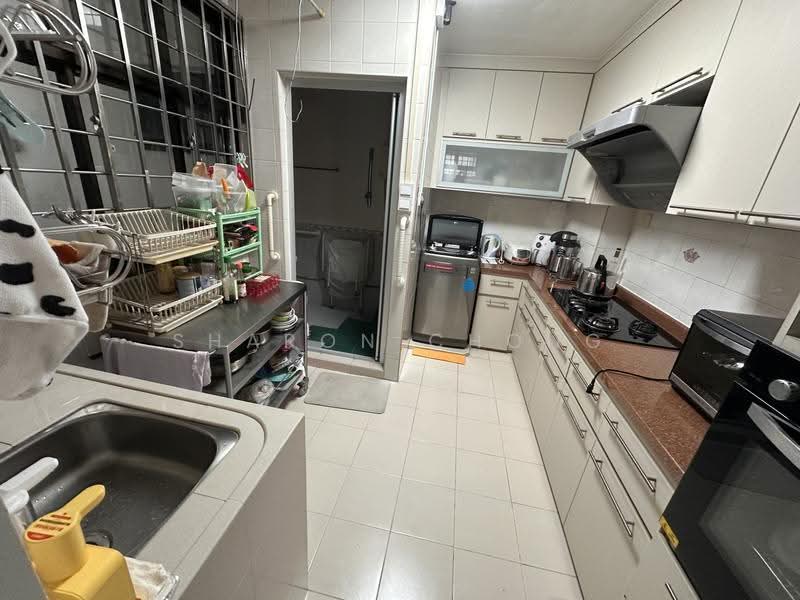 359 Admiralty Drive, 359 Admiralty Drive, Sembawang / Yishun, Room Rental, 120 sqft, HDB Flat For Rent, by Sharon Chong, 500125360 - Kitchen - PropertyGuru.com.sg